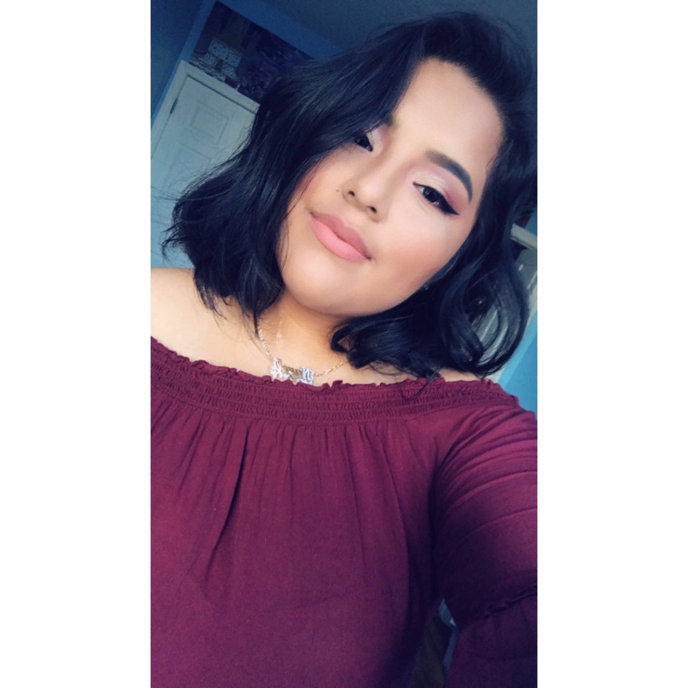Meet your Posher, Nayenayeli